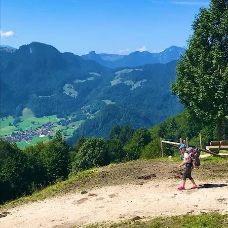 Am Nussbaum